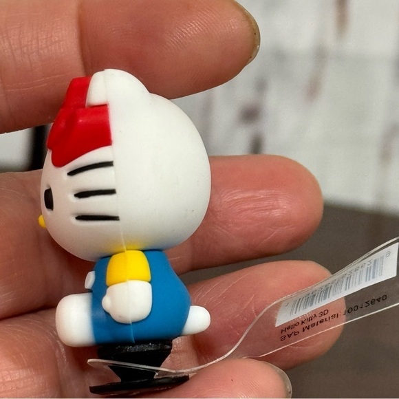 CROCS X HELLO KITTY jibbitz - Picture 4 of 10